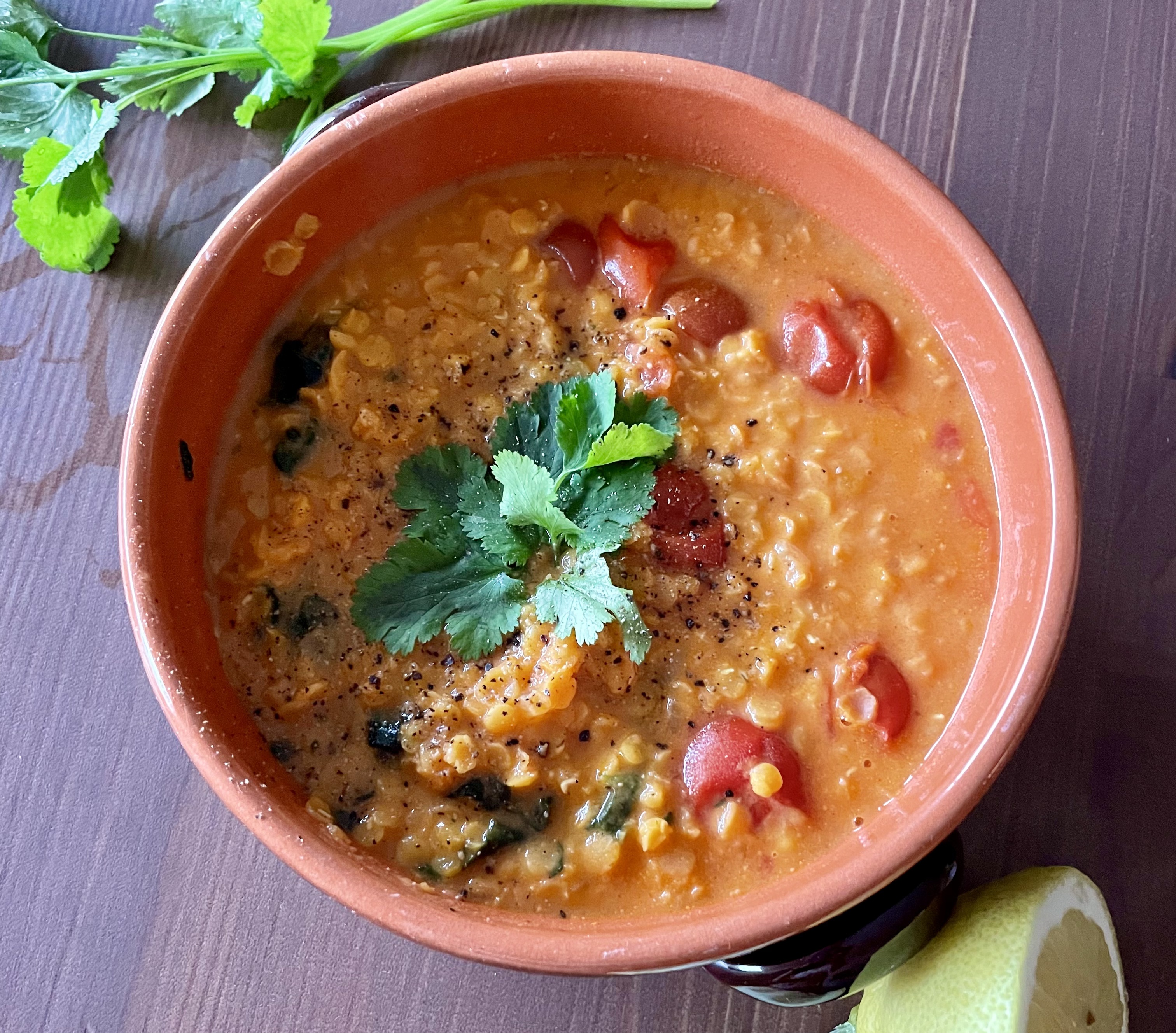 Dhal de lentilles corail : une recette express et réconfortante